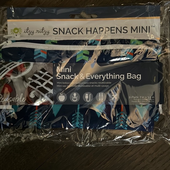 ⭐️ Itzy Ritzy Bundle w/ Teether ⭐️ - Picture 5 of 7